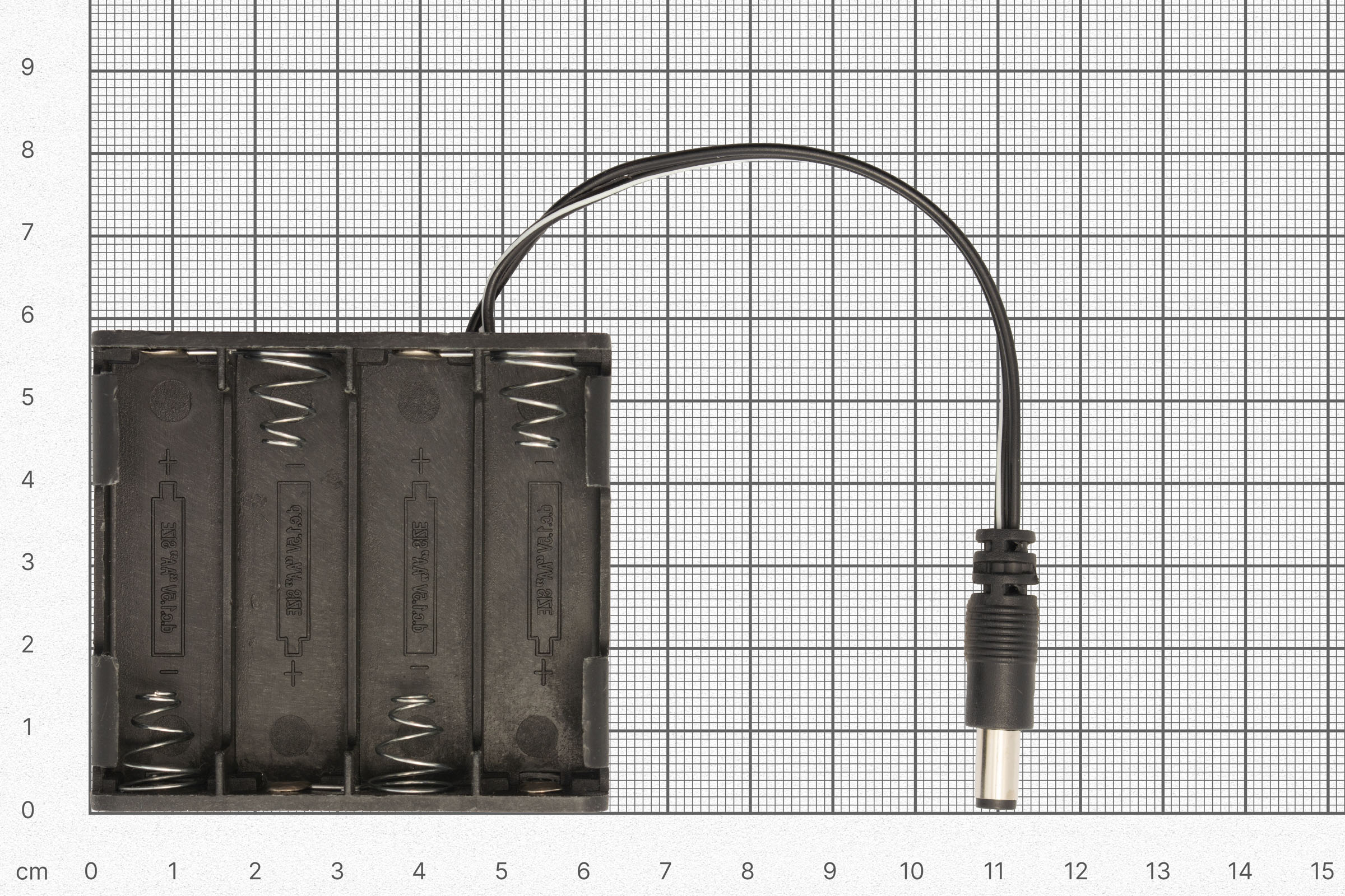 8xAA battery holder with DC connector-Batteries