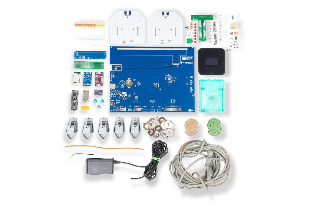 Paket verschiedener elektronischer Teile und Komponenten